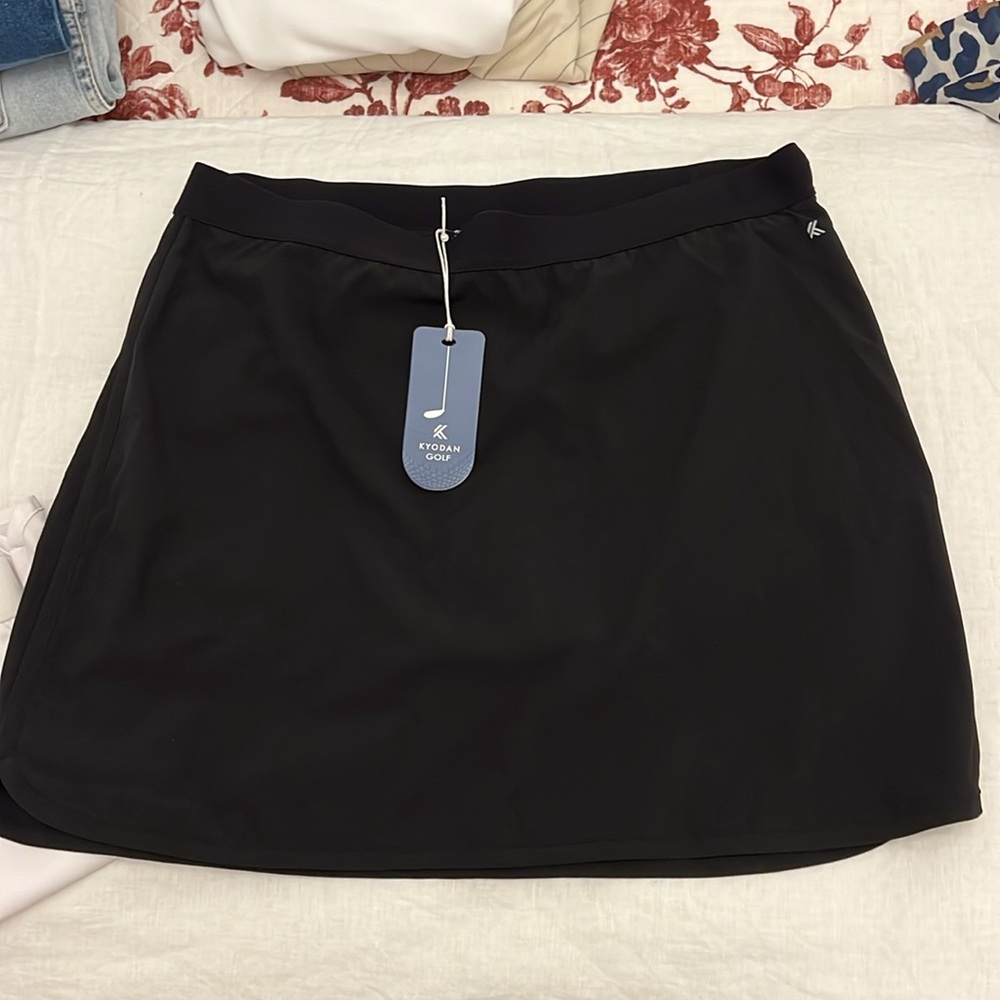 Kyoan Golf Black and White Skirts